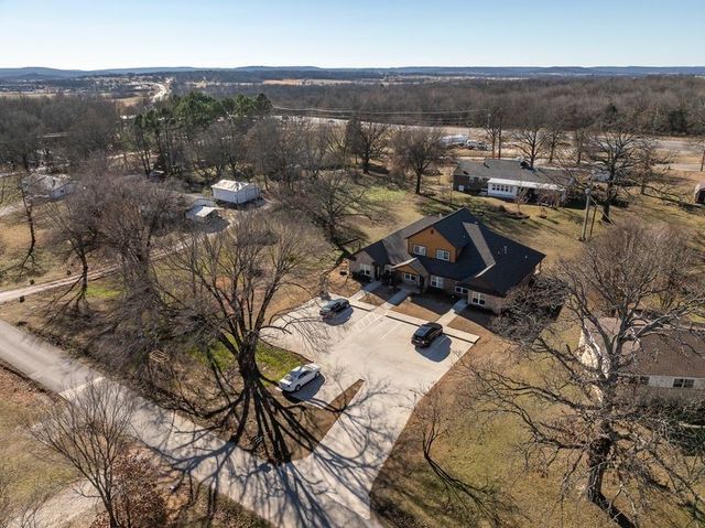 10859 Danny Bryan Road, Prairie Grove, AR 72753