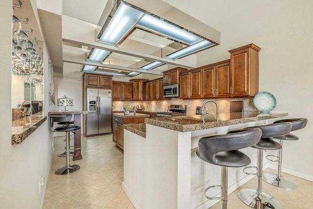 230 Kavenish Drive, Rancho Mirage, CA 92270