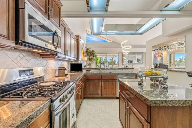 230 Kavenish Drive, Rancho Mirage, CA 92270