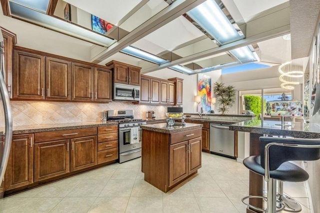 230 Kavenish Drive, Rancho Mirage, CA 92270