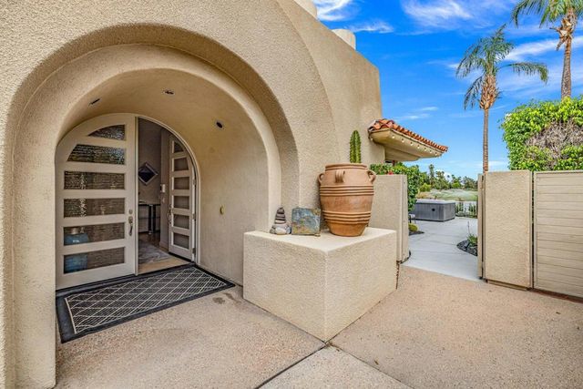 230 Kavenish Drive, Rancho Mirage, CA 92270