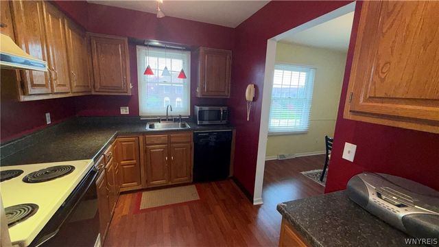 22 Bristol Drive B, Amherst, NY 14228
