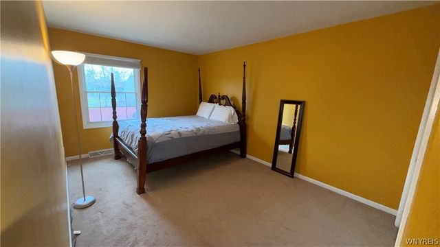22 Bristol Drive B, Amherst, NY 14228
