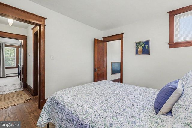 163 E DERRY RD, Hershey, PA 17033