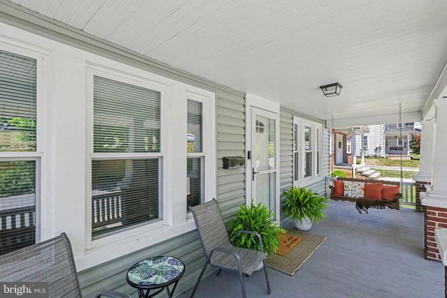 163 E DERRY RD, Hershey, PA 17033