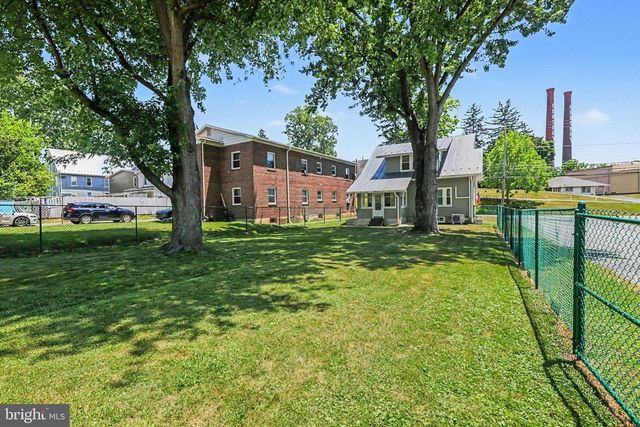 163 E DERRY RD, Hershey, PA 17033