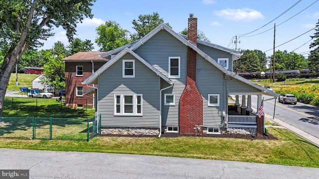 163 E DERRY RD, Hershey, PA 17033