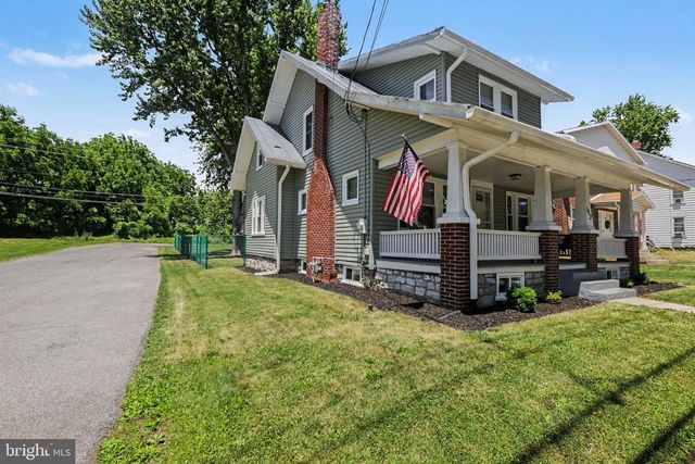 163 E DERRY RD, Hershey, PA 17033