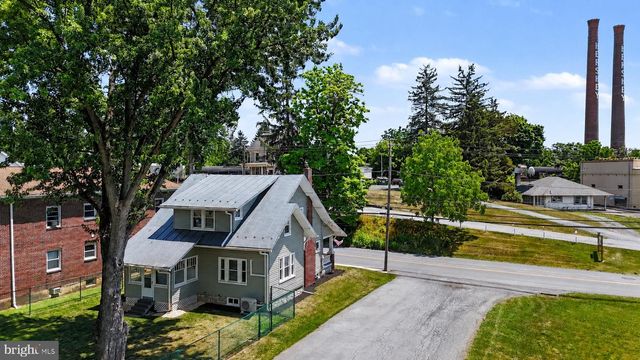 163 E DERRY RD, Hershey, PA 17033