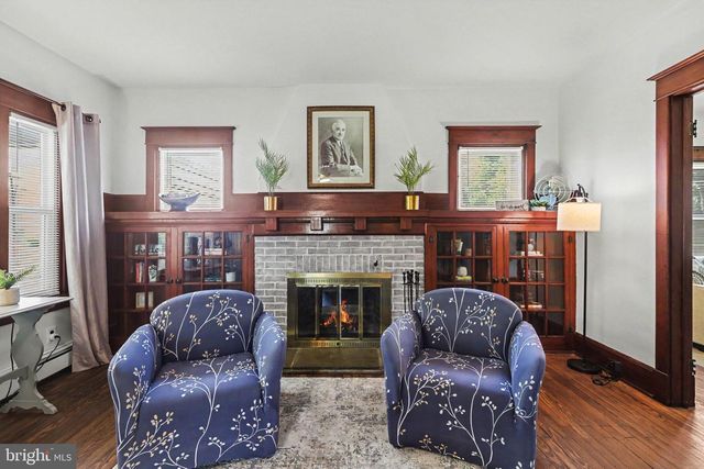 163 E DERRY RD, Hershey, PA 17033