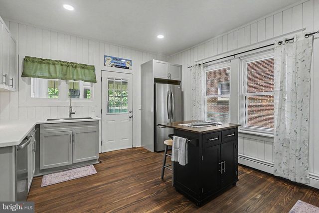 163 E DERRY RD, Hershey, PA 17033
