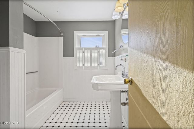 2 Norland Court, Wilton, NY 12866