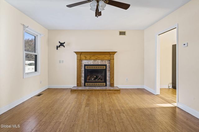 2 Norland Court, Wilton, NY 12866