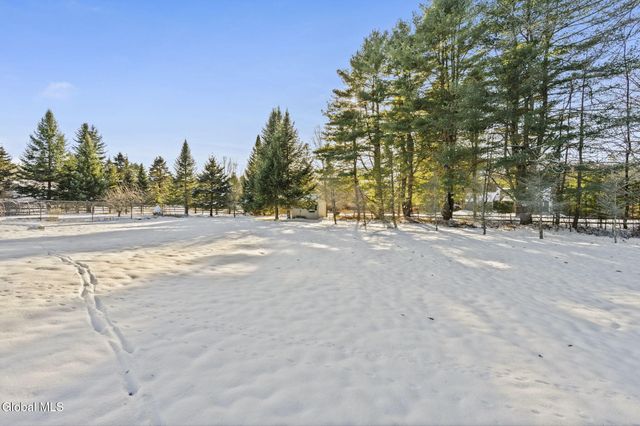 2 Norland Court, Wilton, NY 12866