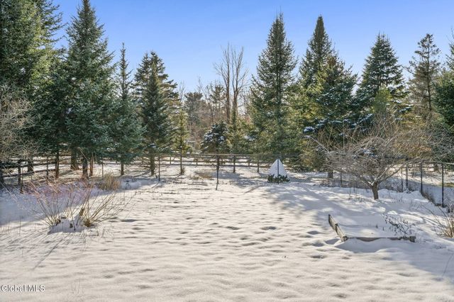 2 Norland Court, Wilton, NY 12866