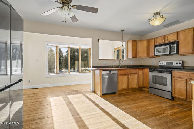 2 Norland Court, Wilton, NY 12866