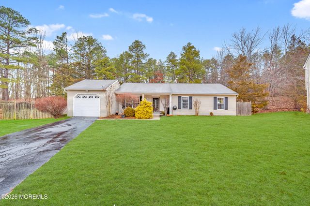 7 Deck Court, Howell, NJ 07731