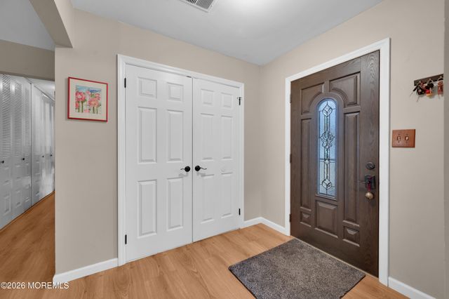 7 Deck Court, Howell, NJ 07731