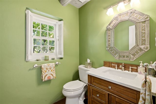 797 Camino Del Monte Sol, Santa Fe, NM 87505