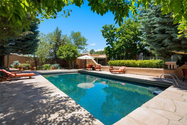797 Camino Del Monte Sol, Santa Fe, NM 87505