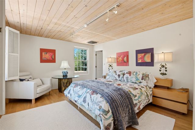 797 Camino Del Monte Sol, Santa Fe, NM 87505