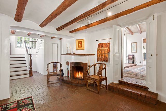 797 Camino Del Monte Sol, Santa Fe, NM 87505