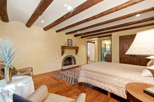 797 Camino Del Monte Sol, Santa Fe, NM 87505