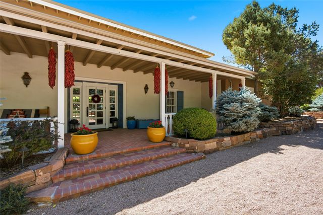 797 Camino Del Monte Sol, Santa Fe, NM 87505