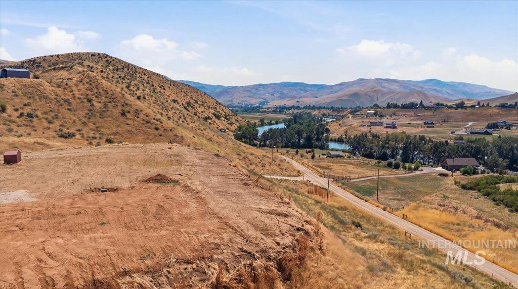 2 Calvin Dr, Horseshoe Bend, ID 83629 photo 5