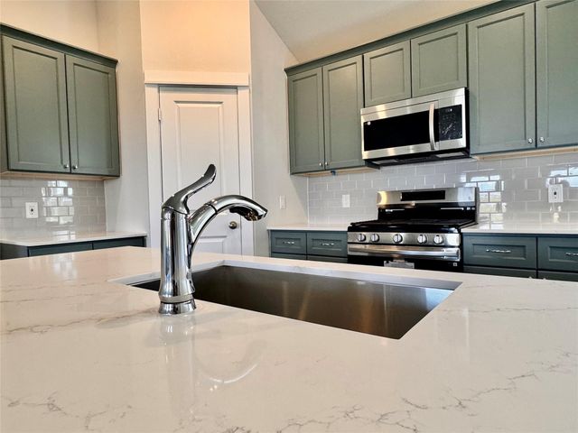 131 County Road 5102 B, Cleveland, TX 77327