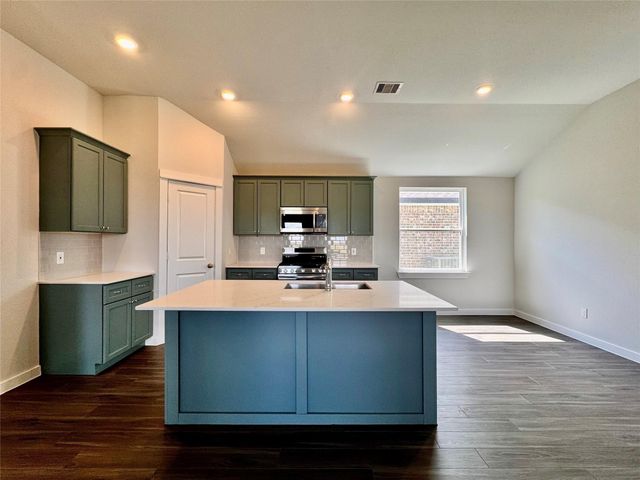 131 County Road 5102 B, Cleveland, TX 77327
