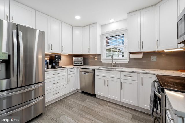 28 REDDING RIDGE DR, N Potomac, MD 20878