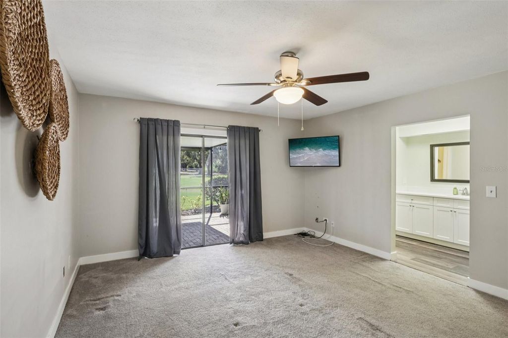 Image 13 of property listing at 4234 GOLF CLUB LANE, Tampa, FL 33618