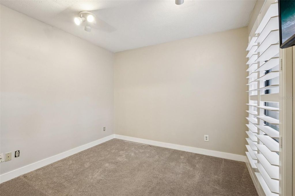 Image 19 of property listing at 4234 GOLF CLUB LANE, Tampa, FL 33618