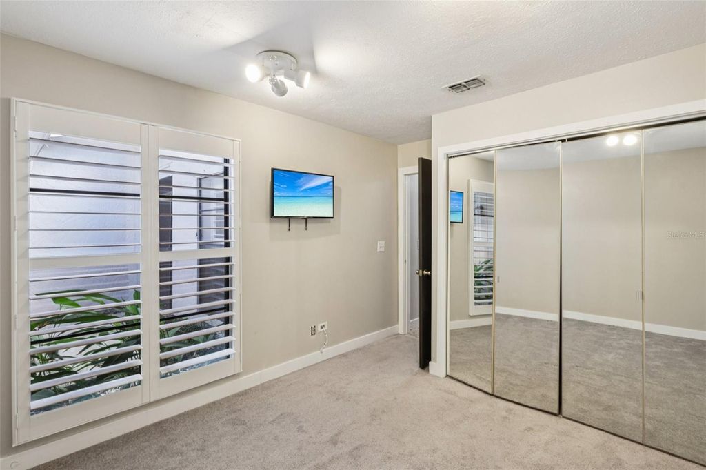 Image 20 of property listing at 4234 GOLF CLUB LANE, Tampa, FL 33618