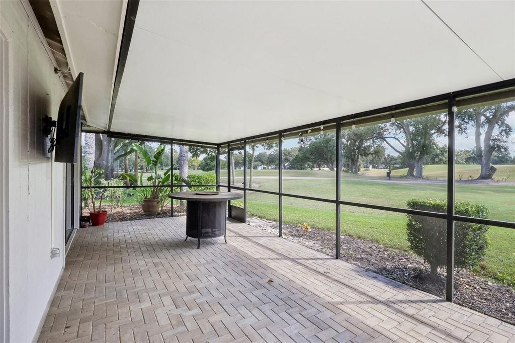 Image 22 of property listing at 4234 GOLF CLUB LANE, Tampa, FL 33618