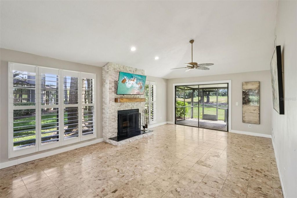 Image 5 of property listing at 4234 GOLF CLUB LANE, Tampa, FL 33618