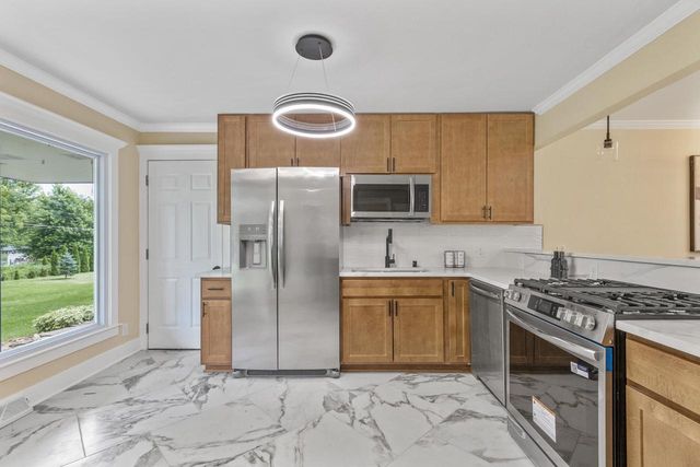 4540 N 148th STREET, Brookfield, WI 53005