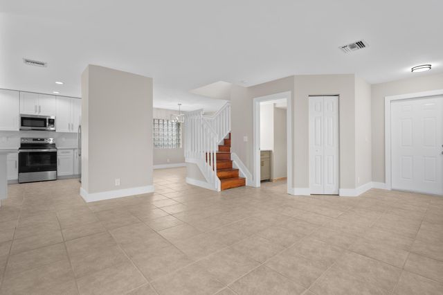 4250 NW 1st Place, Deerfield Beach, FL 33442