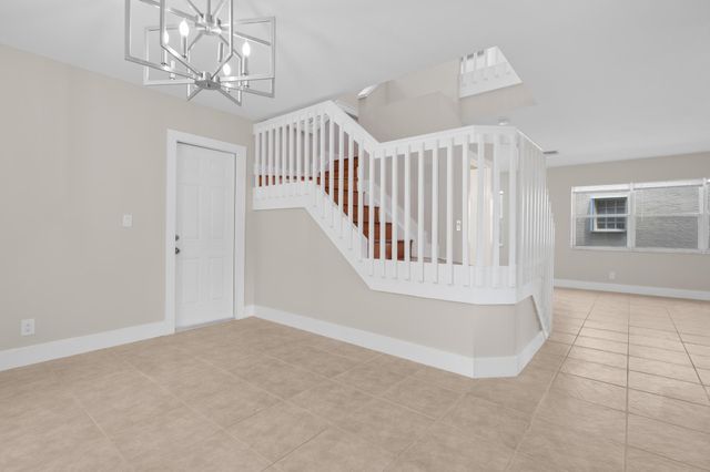 4250 NW 1st Place, Deerfield Beach, FL 33442