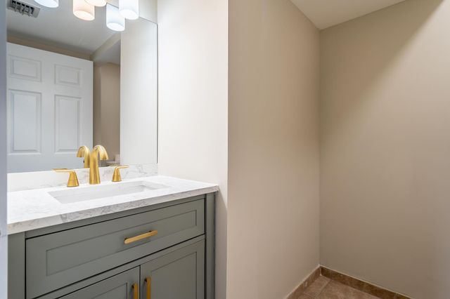 4250 NW 1st Place, Deerfield Beach, FL 33442