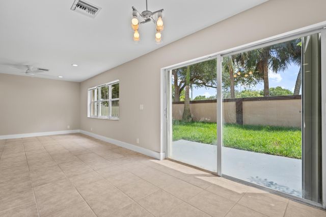 4250 NW 1st Place, Deerfield Beach, FL 33442