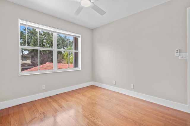 4250 NW 1st Place, Deerfield Beach, FL 33442