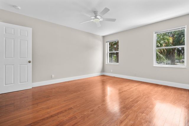 4250 NW 1st Place, Deerfield Beach, FL 33442