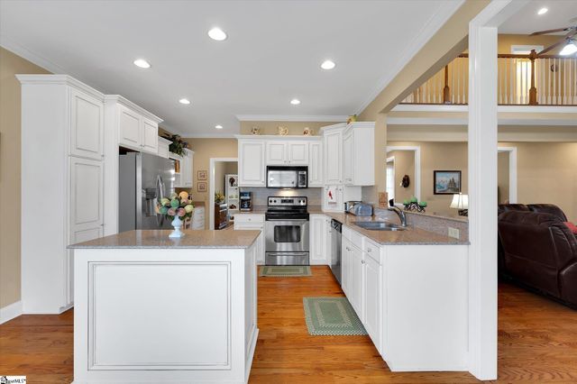 101 Edens Garden Way, Six Mile, SC 29682