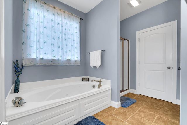 101 Edens Garden Way, Six Mile, SC 29682