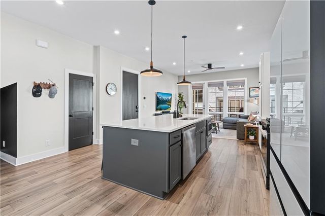 123 Beardon SE Circle 8, Atlanta, GA 30316