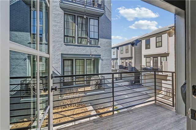 123 Beardon SE Circle 8, Atlanta, GA 30316