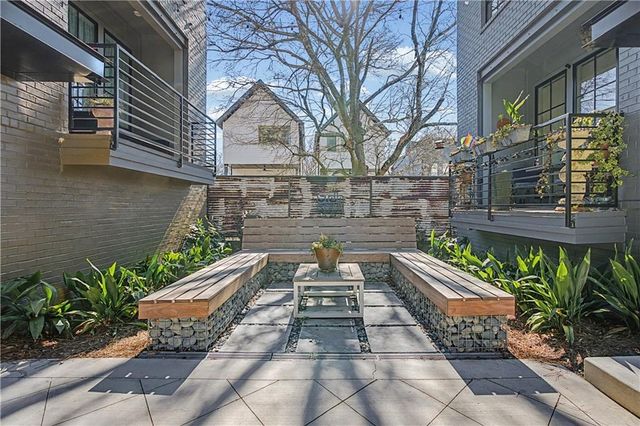 123 Beardon SE Circle 8, Atlanta, GA 30316