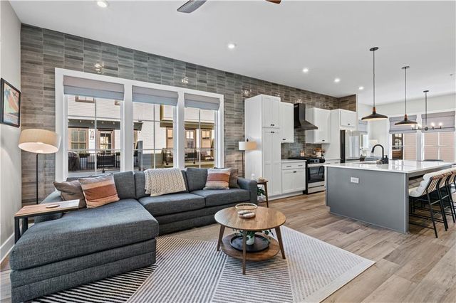 123 Beardon SE Circle 8, Atlanta, GA 30316